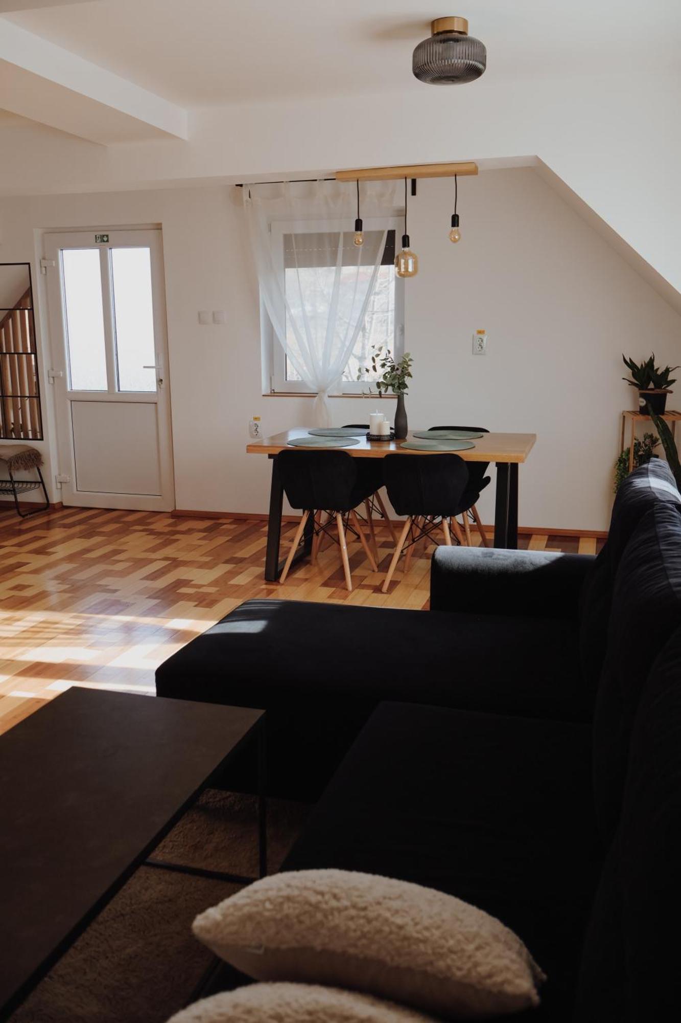 Doux Apartman Odorheiu Secuiesc Eksteriør billede